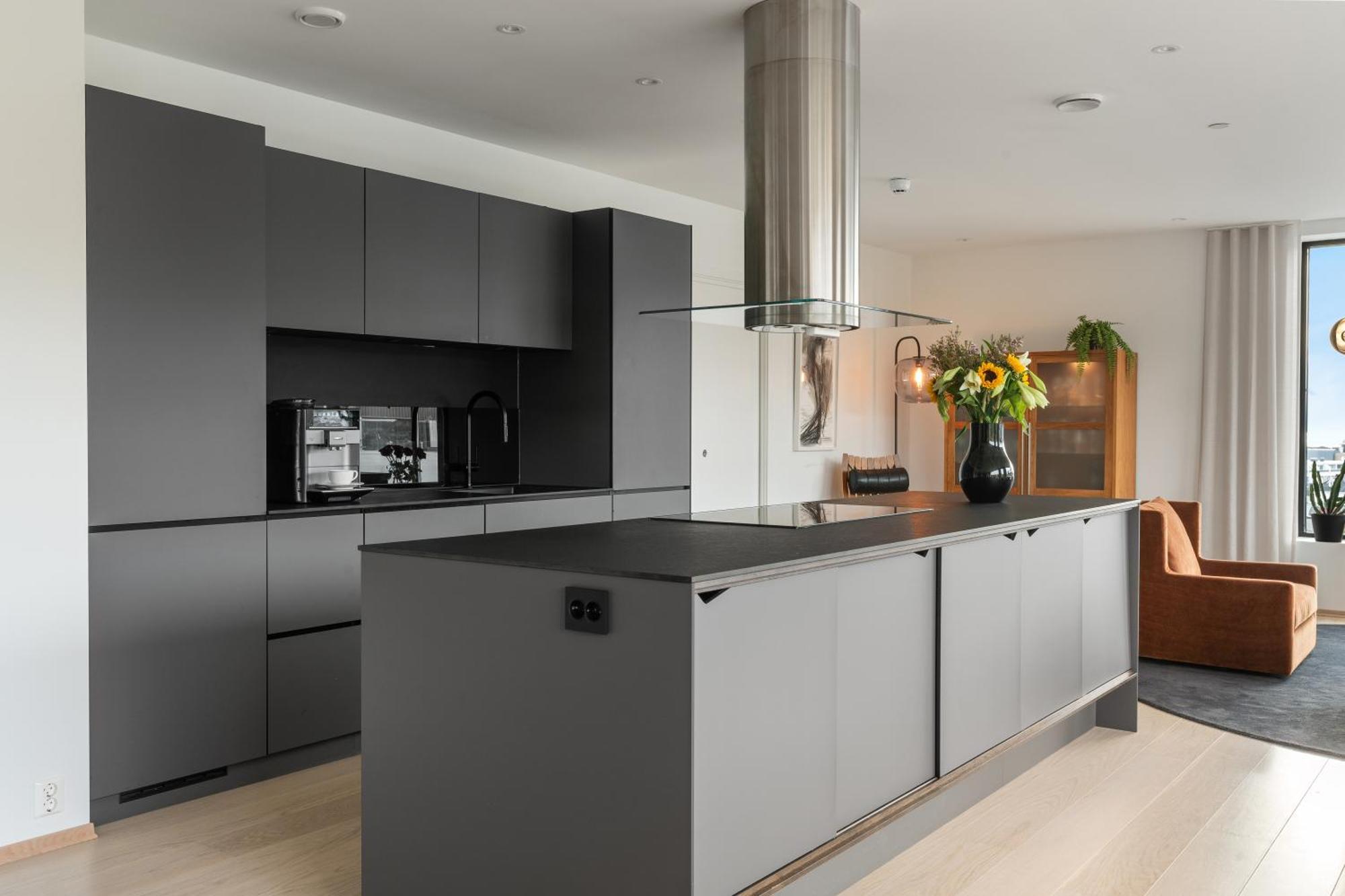 Luxury Apartment Downtown Tromso With 2 Bedrooms And 2 Bathrooms And Parking Luaran gambar
