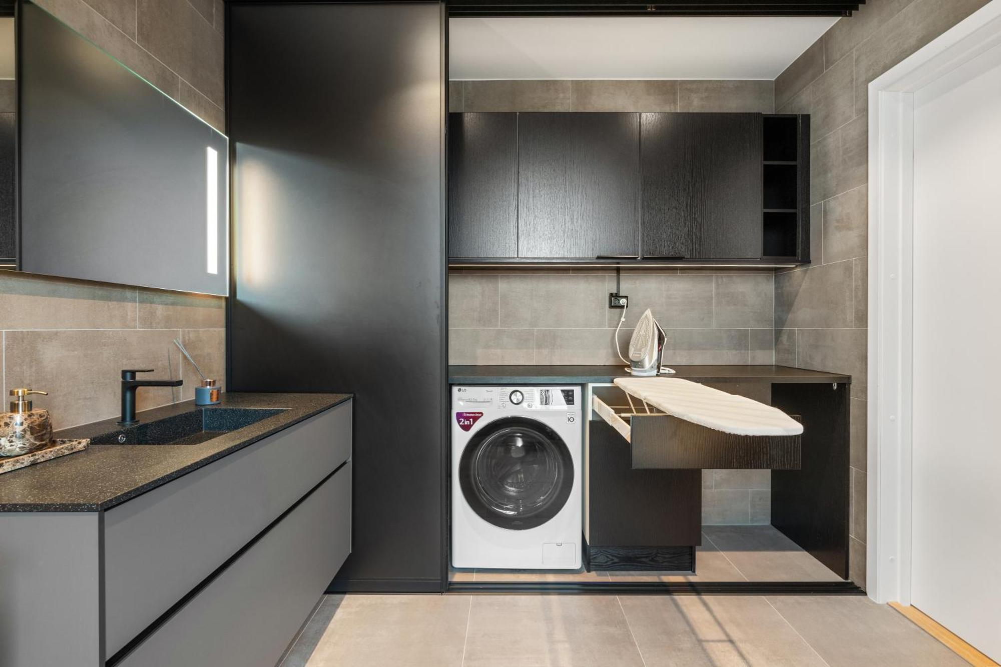 Luxury Apartment Downtown Tromso With 2 Bedrooms And 2 Bathrooms And Parking Luaran gambar